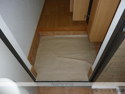 愛媛県松山市吉藤５丁目[2LDK/58.48m2]の玄関