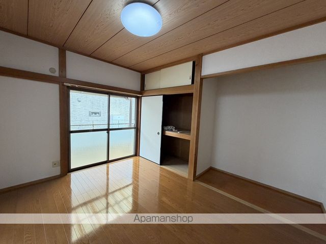 さいたま市緑区 2階建 築34年の内装写真