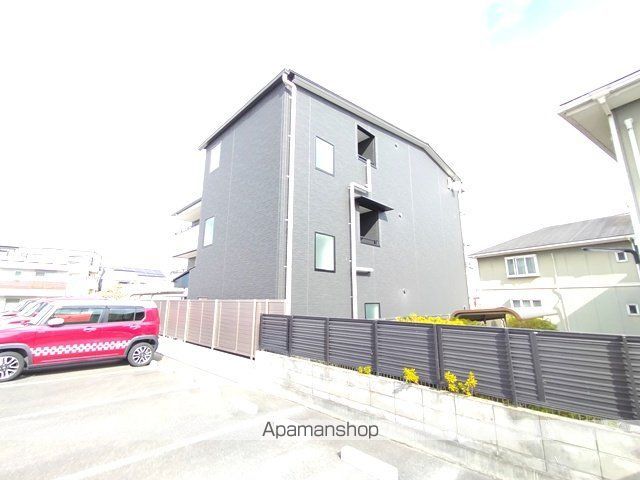 クラウディア中宮の外観写真