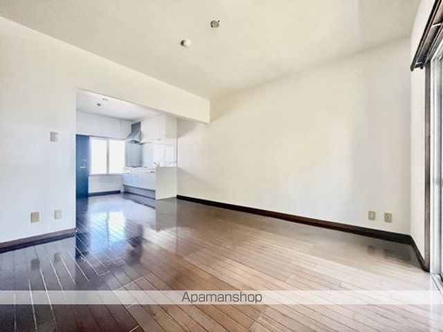 ロイヤルハイツ国府の内装写真