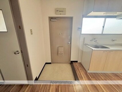 滋賀県近江八幡市上野町[2K/40m2]の内装1