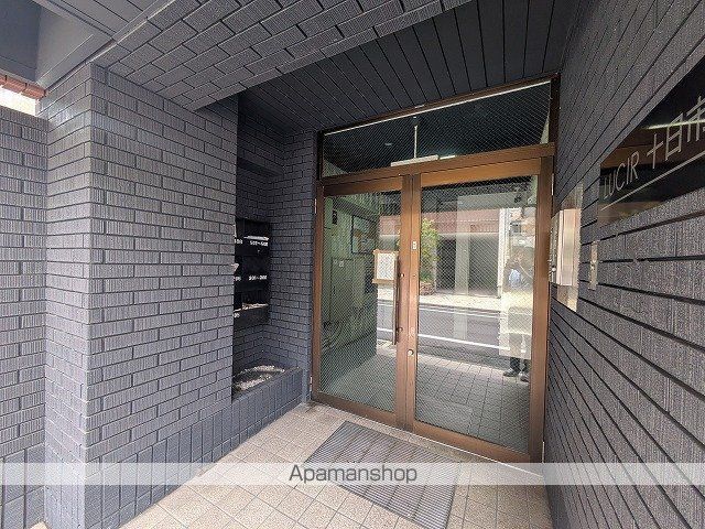 LUCIR十日市の玄関写真