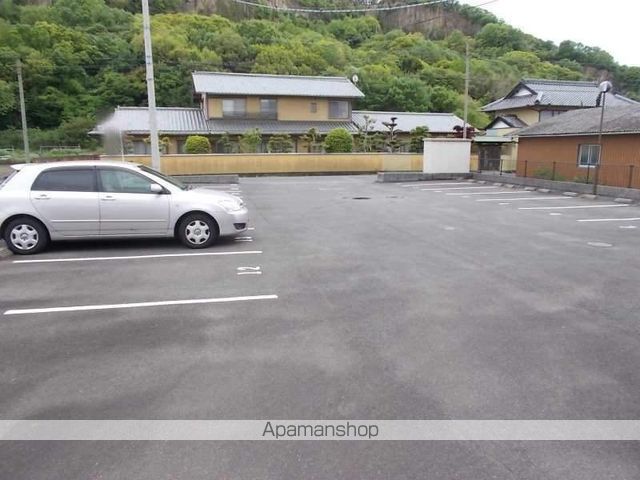 レオパレス由良の外観写真
