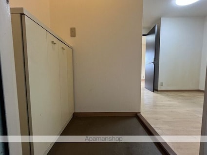 ａｘメゾン[1DK/25.74m2]の玄関