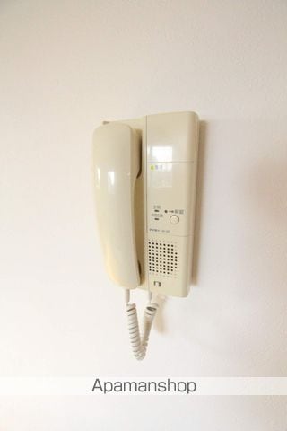 RAPHLESの内装写真