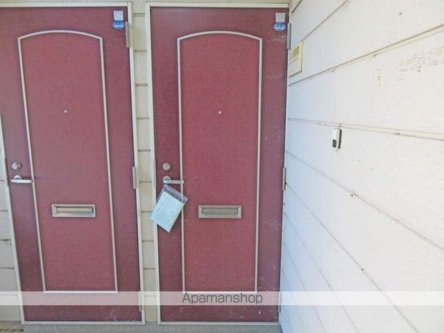ドミール金房の玄関写真