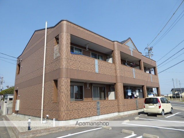 シャンビラージュの外観写真