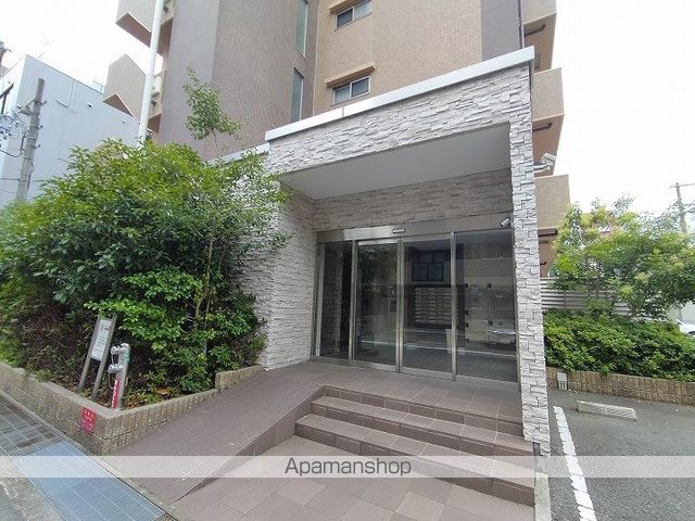 メゾンド江坂の玄関写真