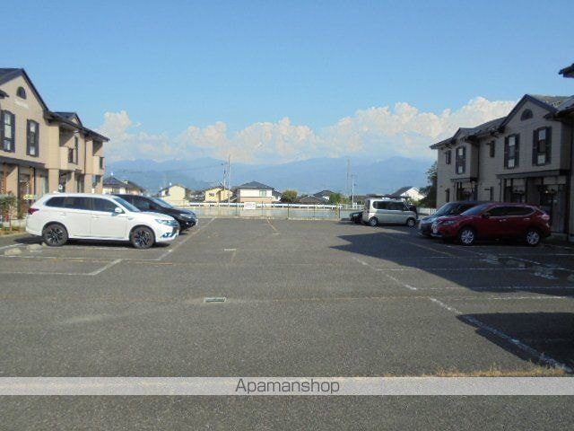 フォレスタ　Ｂ[2LDK/59.77m2]の駐車場1