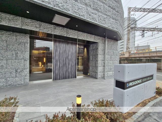 アドバンス北大阪アルタノの玄関写真