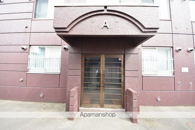 メゾンドルチェ新川の玄関写真