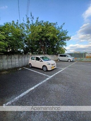 レオパレスＧＩＯＩＡ[1K/19.87m2]の駐車場