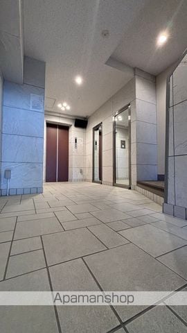セレス駅南の玄関写真