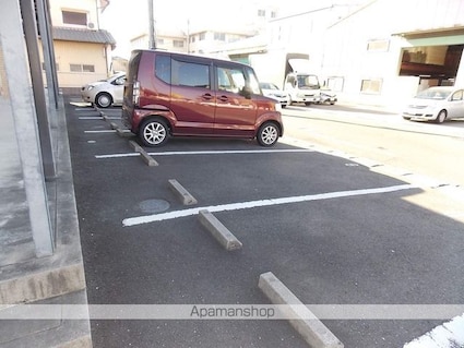 メゾン・ド・フローラＩＩ[2DK/53.97m2]の駐車場2