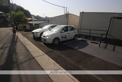 広島県広島市南区本浦町[1DK/22.78m2]の駐車場2