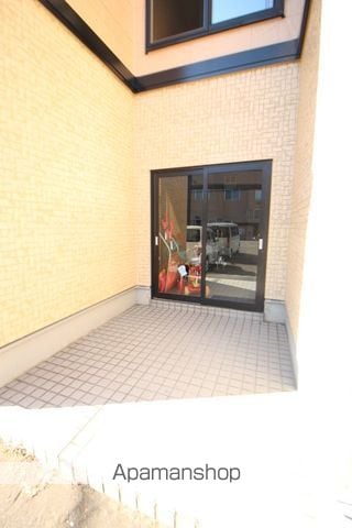 オランジュ元町の玄関写真