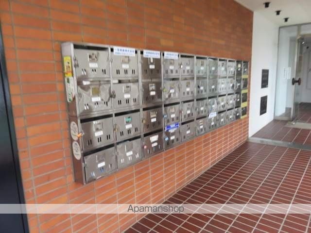 アーバンコート西原の玄関写真