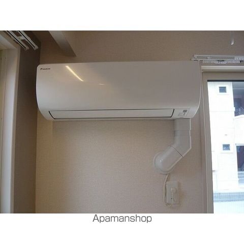 小田急小田原線 新松田駅 バス乗車時間：8分 最寄りバス停で下車 徒歩4分 2階建 築13年の内装写真
