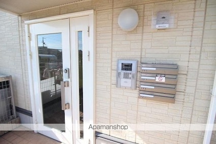 ラ　カンパーニュ[2LDK/62.1m2]のエントランス