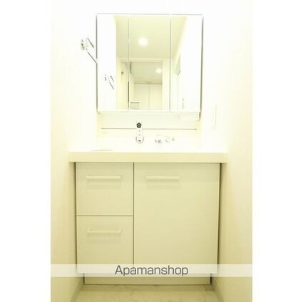 東京都新宿区岩戸町[1K/26.22m2]の洗面所