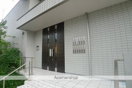 パティオ高井戸Ｂ[1SLDK/44.42m2]のエントランス