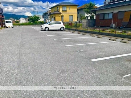 滋賀県長浜市宮司町[2LDK/53m2]の駐車場3