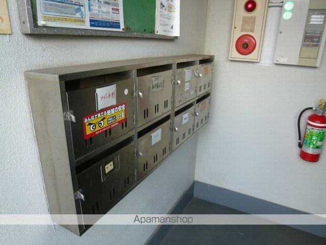 メゾン水野の玄関写真