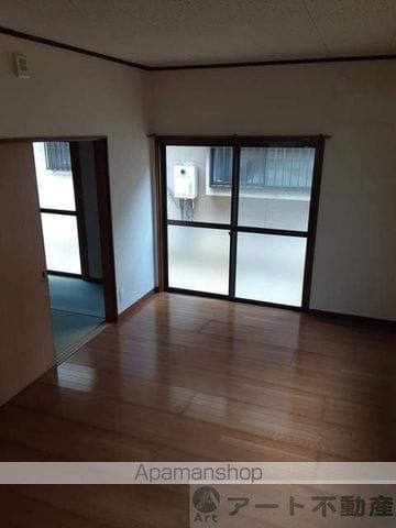 松山市 2階建 築37年の内装写真
