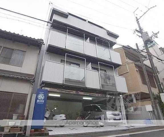 紫野上柏野町マンションの外観写真