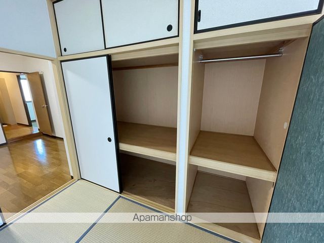 井出マンションの内装写真