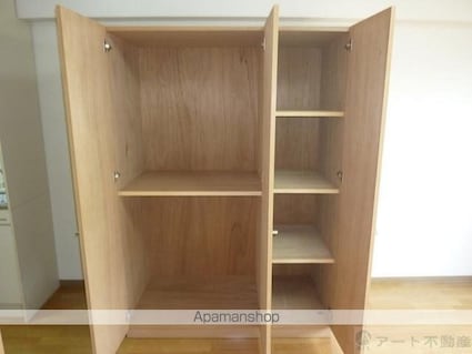 クオリティー山越[1R/27.3m2]の収納