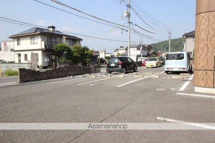 メゾンソレイユ[1LDK/45.63m2]の駐車場2