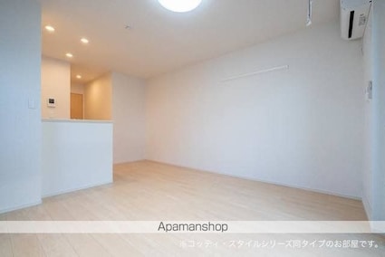 愛媛県伊予郡松前町大字北黒田[1R/32.94m2]のリビング・居間