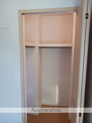 サン　アーク　ビレッジ[1LDK/44.7m2]の収納