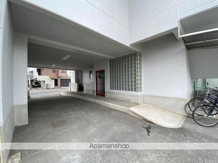 屋島サウスコート[1K/23m2]のエントランス