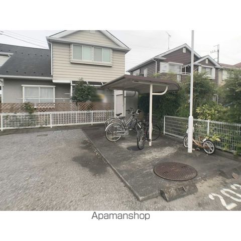 サンパティークBの玄関写真