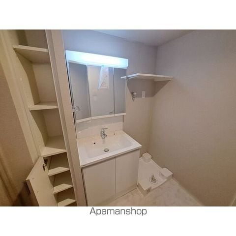 スプランディッド福島WESTの内装写真