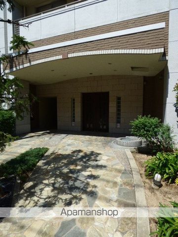 ESTEM PLAZA 江坂公園エイジアムの玄関写真