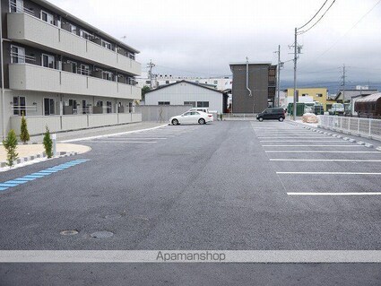 Ａｓｐｅｒｇｅ　百瀬（アスペルジュ　モモセ）[2LDK/62.65m2]の駐車場