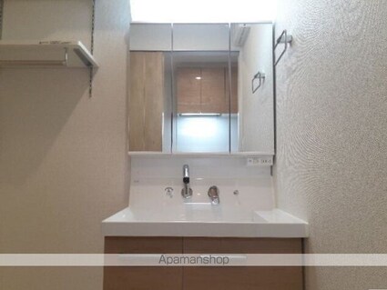 ローレルＥａｓｔ[1K/31.21m2]の洗面所