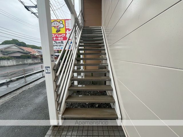 茅ヶ崎市 2階建 築27年の玄関写真