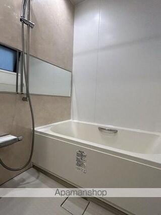 新宿区西新宿４丁目戸建[2SLDK/76.87m2]のバス1