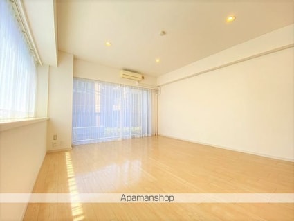 太子堂イースト[1R/38.84m2]のリビング・居間