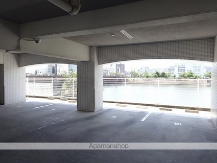 コーポ・リバーサイド[2DK/46.98m2]の駐車場