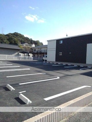 グレートバレー１[1LDK/60.18m2]の駐車場