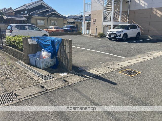 レオパレスFOND VILLAGEの内装写真