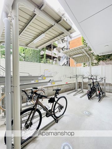 クレストタワー栄の玄関写真