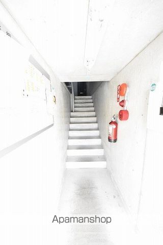 ノースウイングの玄関写真