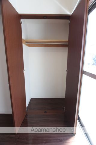 AZENIAの内装写真