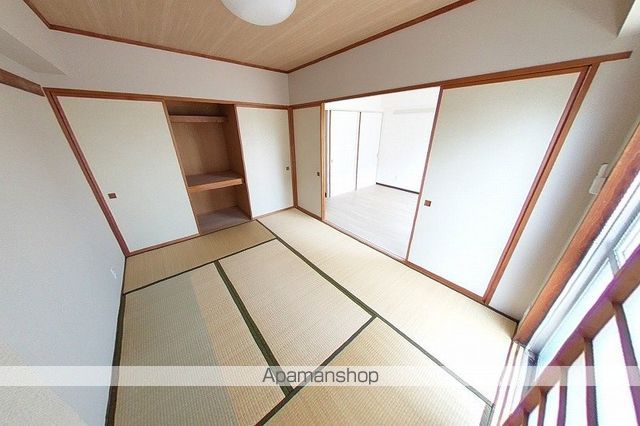 ダイヤモンドハイツ笹口の内装写真